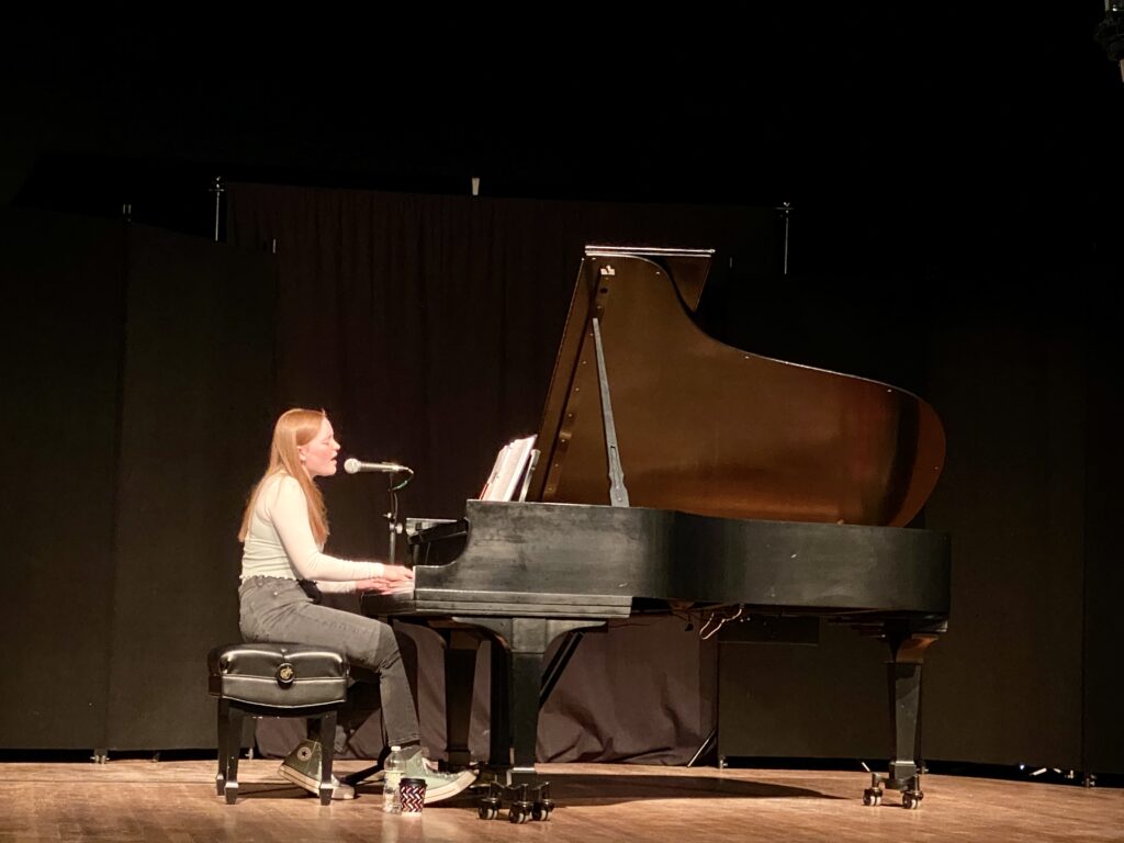 Willow Carter at the Majestic Theatre